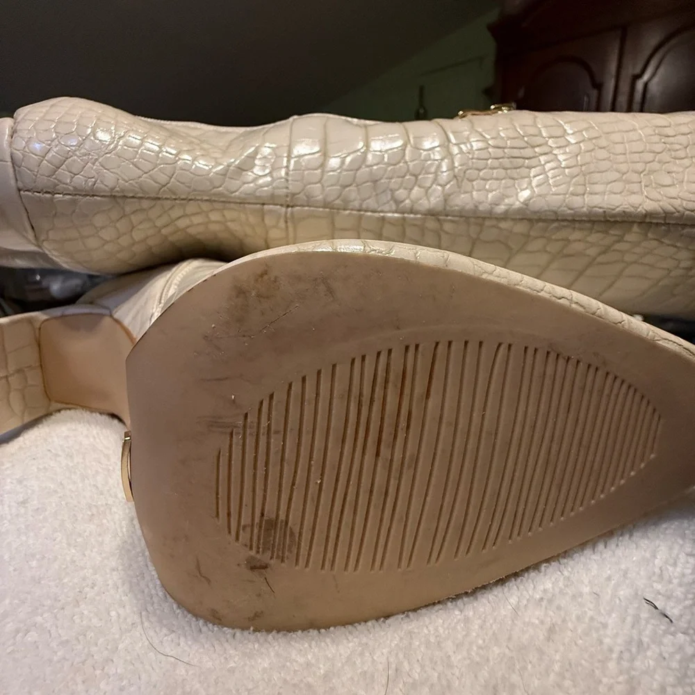 Rasana by Billini - Cream Croc Embossed Knee High Boots- Size 9 - Picture 12 of 17